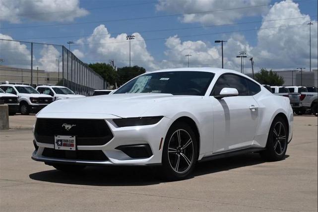 Photo of 2025 Oxford White Ford Mustang