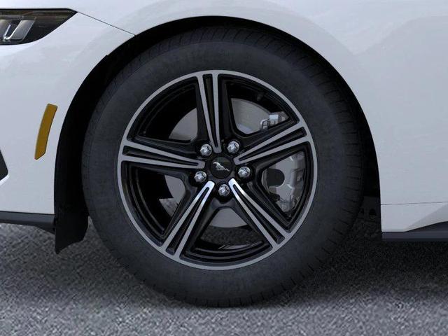 Photo of 2025 Oxford White Ford Mustang
