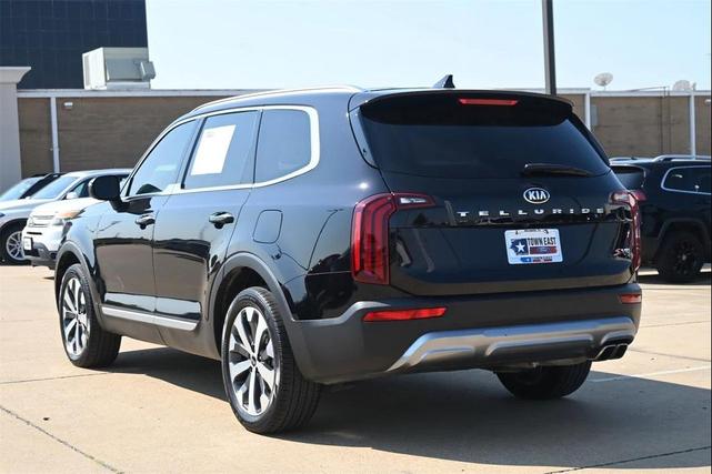 Photo of 2021 Black Copper Kia Telluride