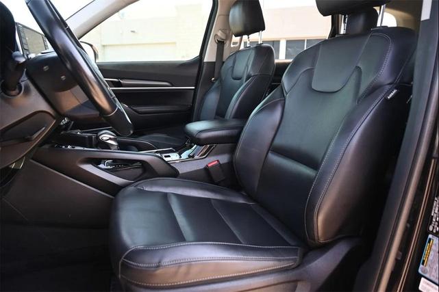 Photo of 2021 Black Copper Kia Telluride