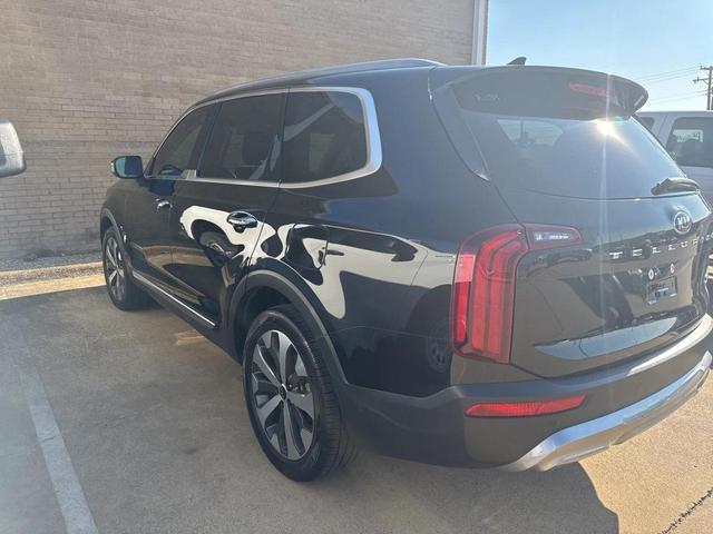 Photo of 2021 Black Copper Kia Telluride