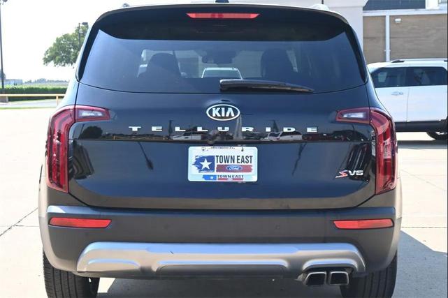 Photo of 2021 Black Copper Kia Telluride