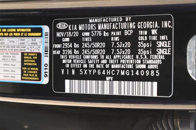 Photo of 2021 Black Copper Kia Telluride