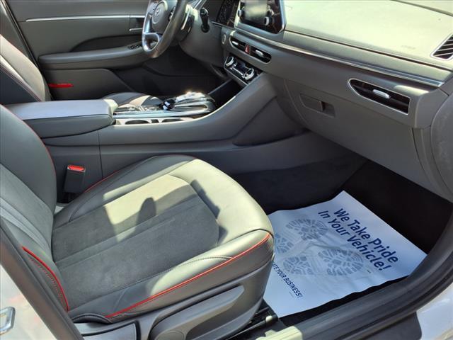 Photo of 2021 Quartz White Hyundai SONATA