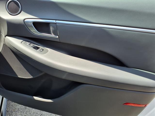 Photo of 2021 Quartz White Hyundai SONATA