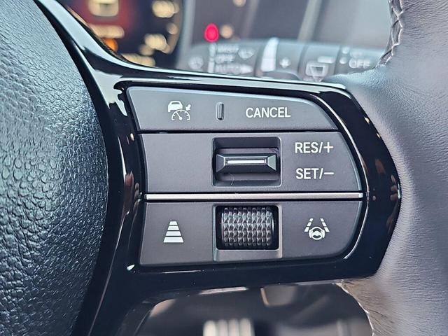 Photo of 2025 Platinum White Pearl Honda Civic Hybrid