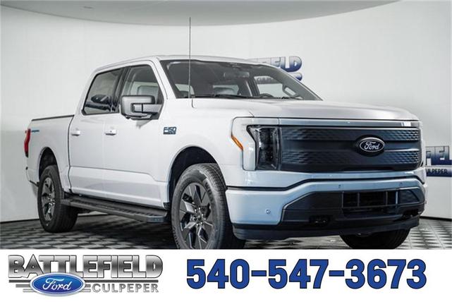Photo of 2025 White Metallic Ford F-150 Lightning