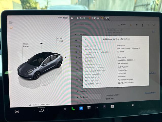 Photo of 2022 Midnight Silver Metallic Tesla Model 3