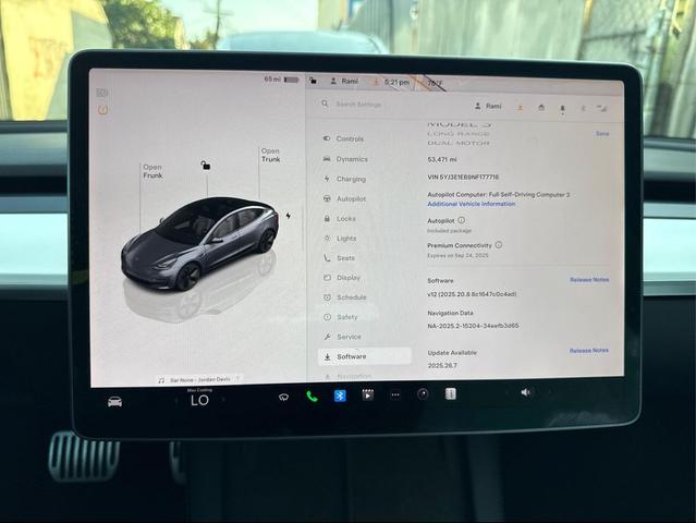 Photo of 2022 Midnight Silver Metallic Tesla Model 3