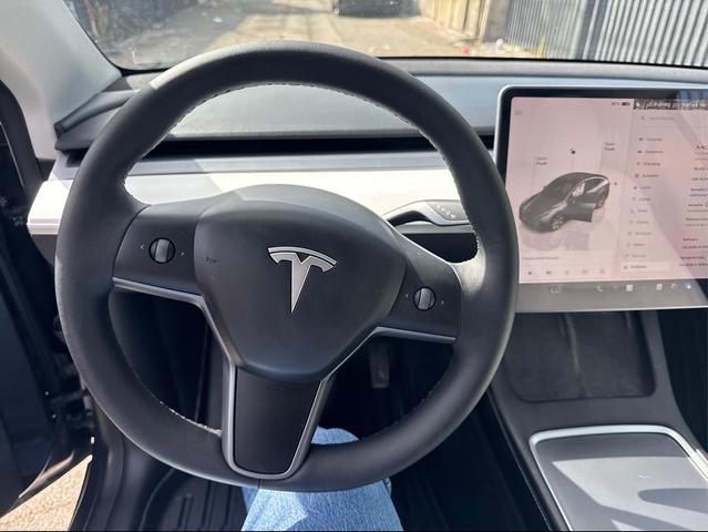 Photo of 2022 Midnight Silver Metallic Tesla Model Y
