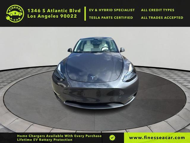 Photo of 2022 Midnight Silver Metallic Tesla Model Y