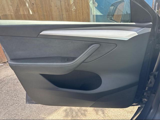 Photo of 2022 Midnight Silver Metallic Tesla Model Y