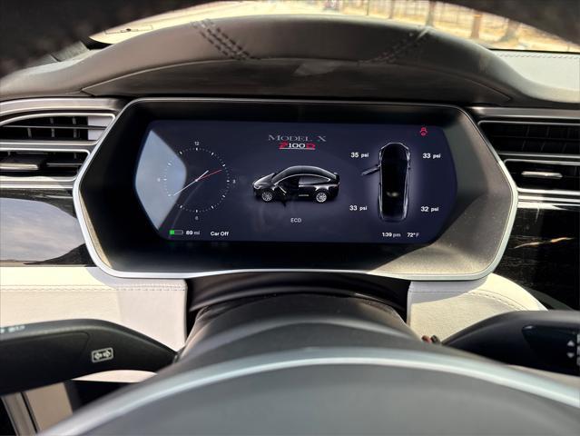 Photo of 2017 Solid Black Tesla Model X
