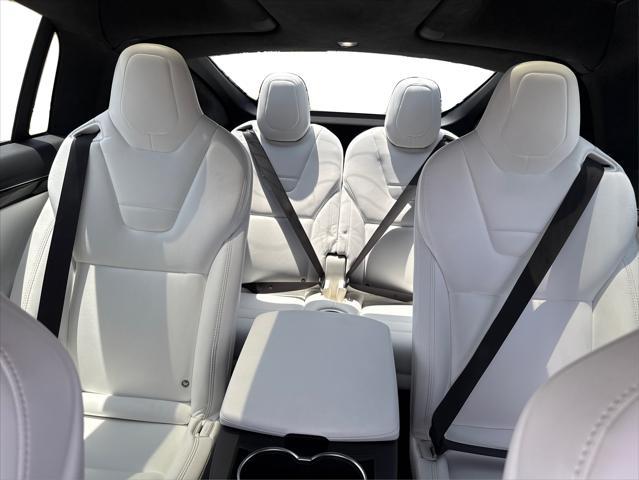 Photo of 2017 Solid Black Tesla Model X