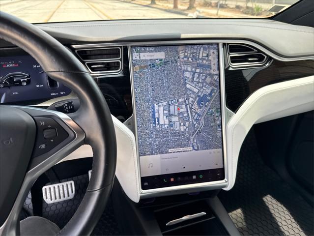 Photo of 2017 Solid Black Tesla Model X