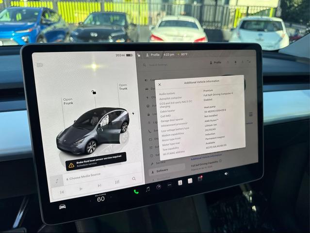 Photo of 2023 Midnight Silver Metallic Tesla Model Y
