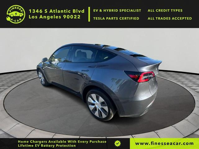 Photo of 2023 Midnight Silver Metallic Tesla Model Y