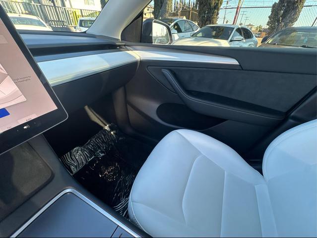 Photo of 2023 Midnight Silver Metallic Tesla Model Y