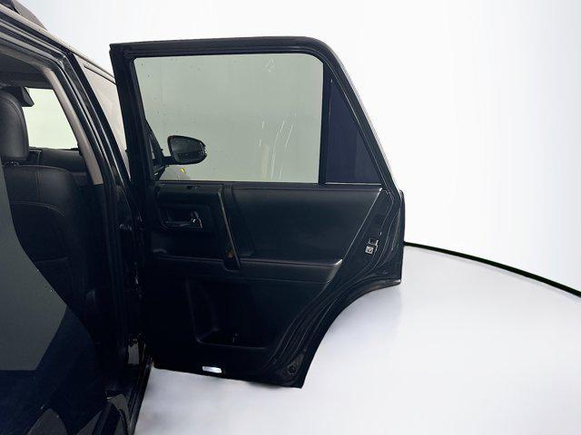 Photo of 2021 Midnight Black Metallic Toyota 4Runner