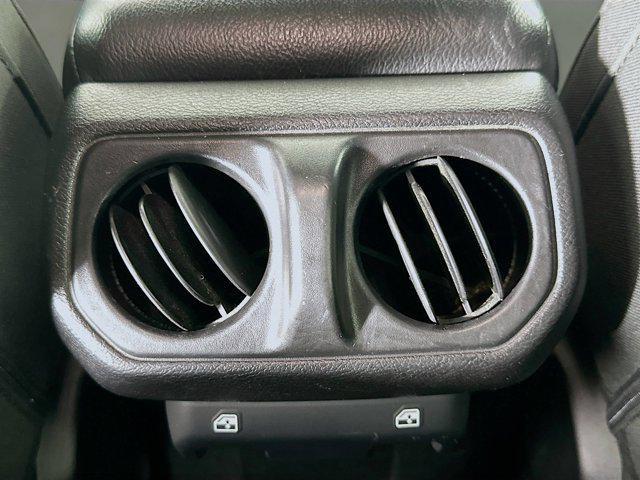 Photo of 2020 Granite Crystal Metallic Clearcoat Jeep Gladiator
