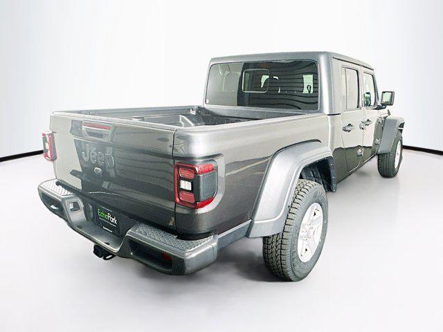 Photo of 2020 Granite Crystal Metallic Clearcoat Jeep Gladiator