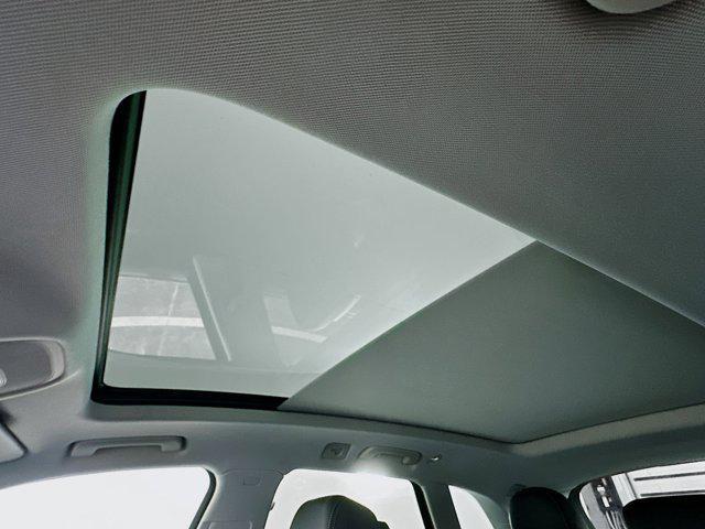 Photo of 2023 Florett Silver Metallic Audi Q5