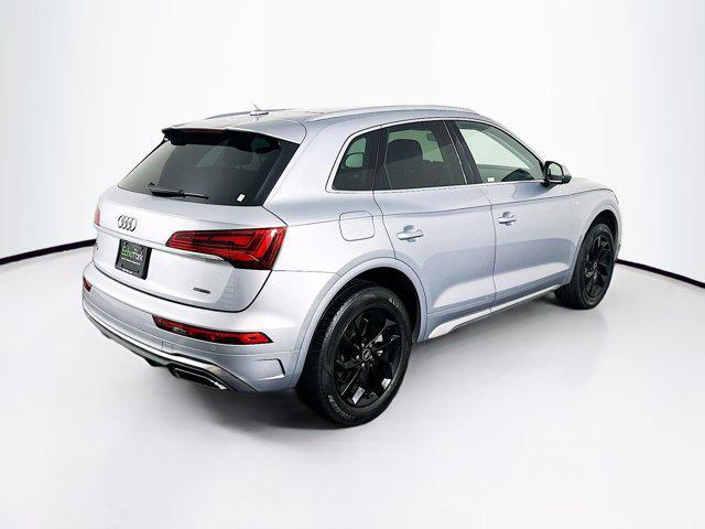 Photo of 2023 Florett Silver Metallic Audi Q5