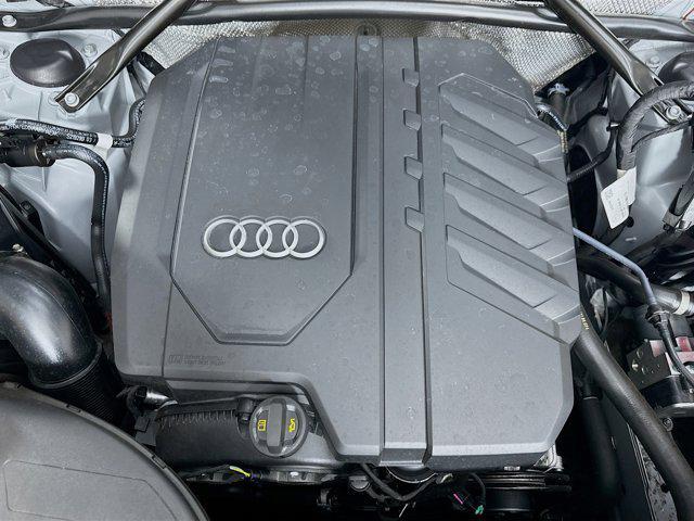 Photo of 2023 Florett Silver Metallic Audi Q5