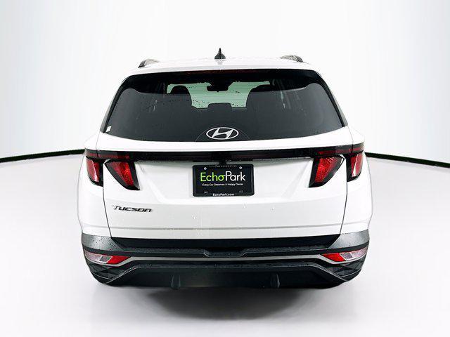 Photo of 2024 White Pearl Hyundai TUCSON