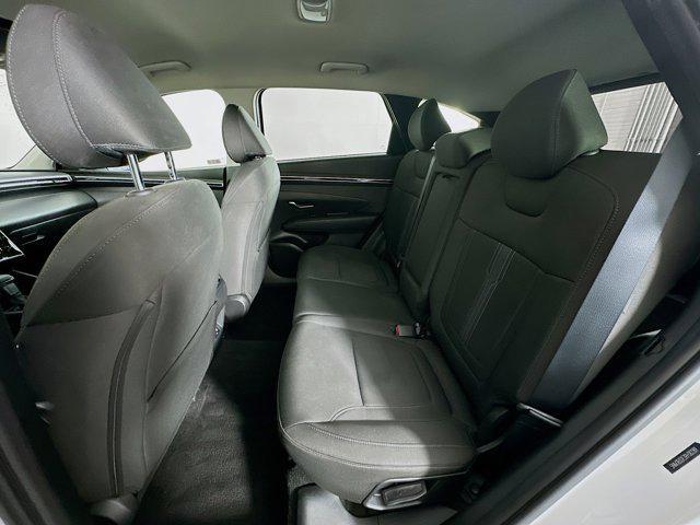 Photo of 2024 White Pearl Hyundai TUCSON