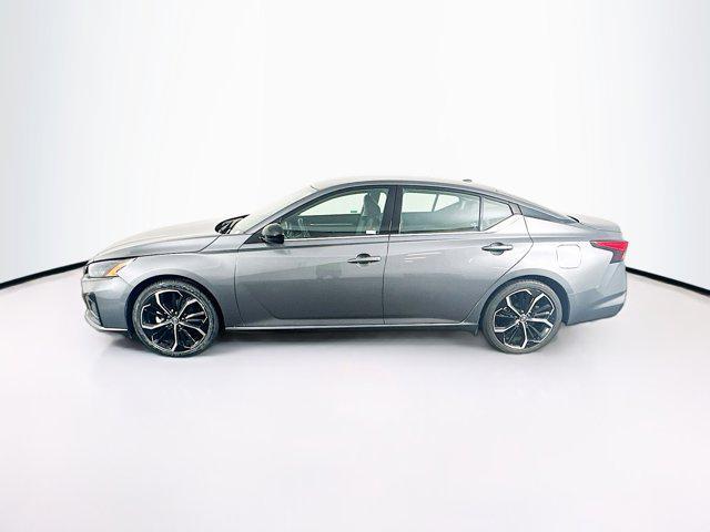 Photo of 2024 Gun Metallic Nissan Altima