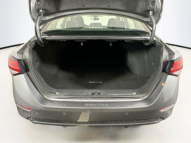 Photo of 2022 Gun Metallic Nissan Sentra