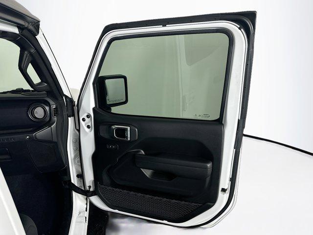 Photo of 2023 Bright White Clearcoat Jeep Wrangler
