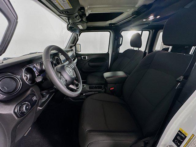 Photo of 2023 Bright White Clearcoat Jeep Wrangler