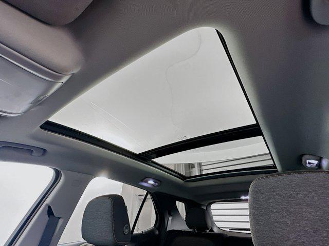 Photo of 2023 Blue Glow Metallic Chevrolet Equinox