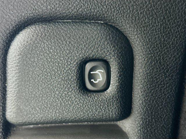 Photo of 2022 DB Black Clearcoat Dodge Durango
