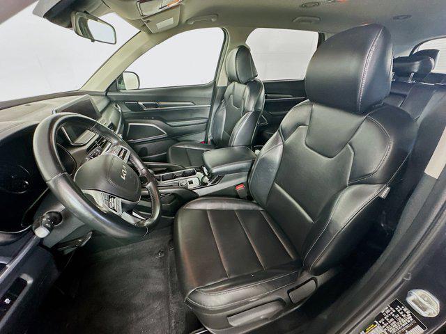 Photo of 2022 Gravity Grey Kia Telluride