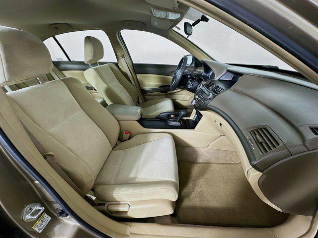 Photo of 2009 Bold Beige Metallic Honda Accord