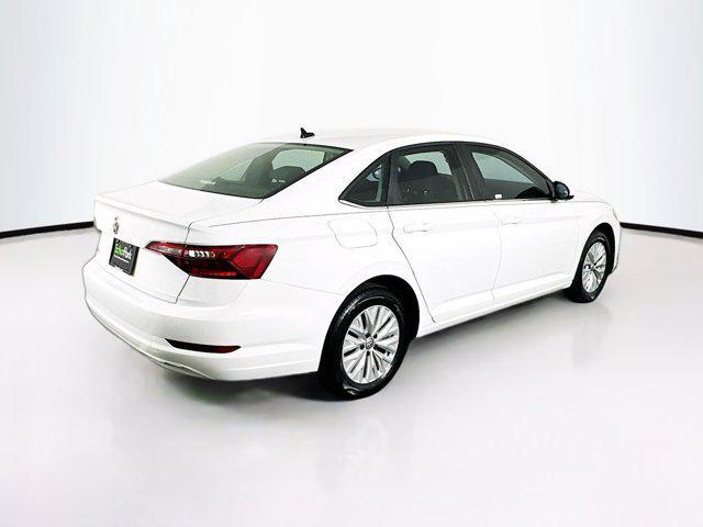 Photo of 2020 Pure White Volkswagen Jetta