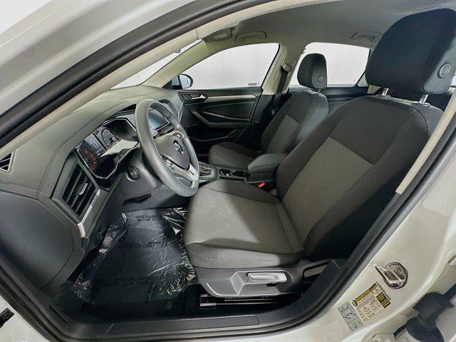Photo of 2020 Pure White Volkswagen Jetta