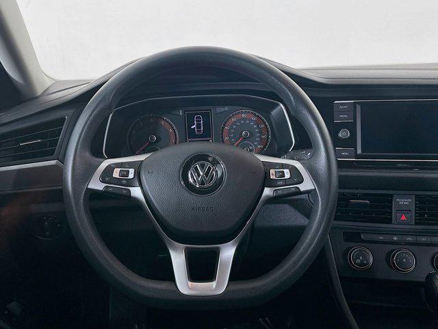 Photo of 2020 Pure White Volkswagen Jetta