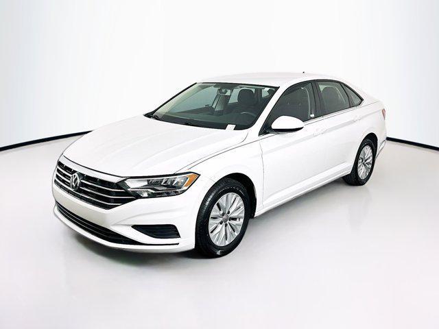 Photo of 2020 Pure White Volkswagen Jetta