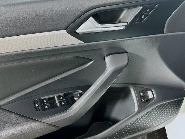 Photo of 2020 Pure White Volkswagen Jetta