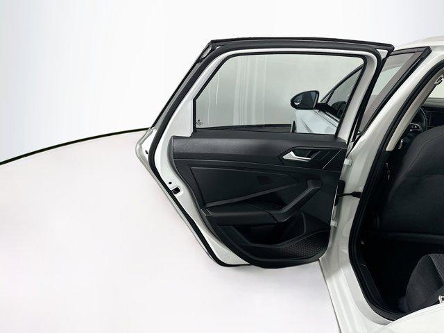 Photo of 2020 Pure White Volkswagen Jetta