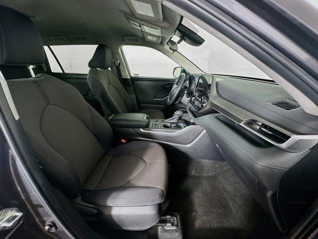 Photo of 2024 Magnetic Gray Metallic Toyota Highlander