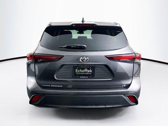 Photo of 2024 Magnetic Gray Metallic Toyota Highlander