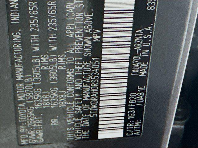 Photo of 2024 Magnetic Gray Metallic Toyota Highlander