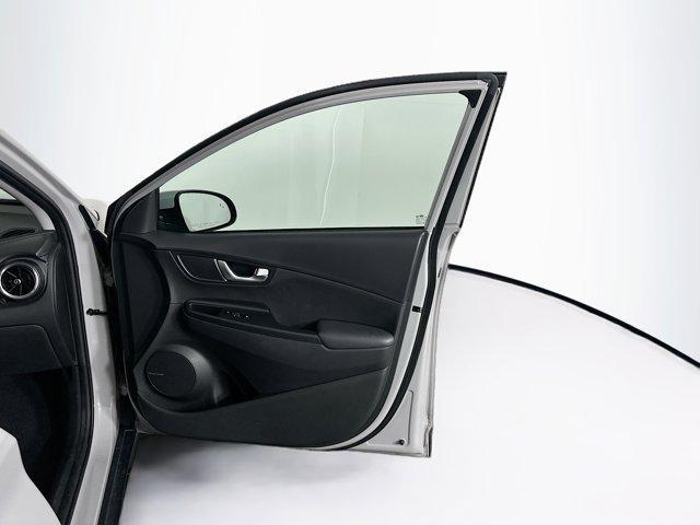 Photo of 2022 Cyber Silver Hyundai KONA