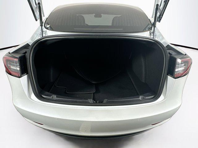 Photo of 2020 Pearl White Multi-Coat Tesla Model 3