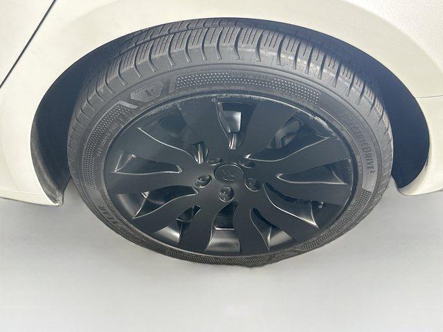 Photo of 2020 Pearl White Multi-Coat Tesla Model 3